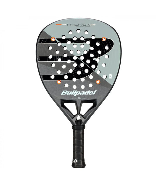 Bullpadel Hack 04 Comfort 2026 + Tarro de Pelotas + Grip