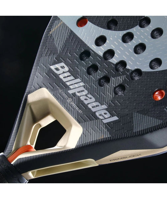 Bullpadel Neuron 02 + Tarro de Pelotas + Grip