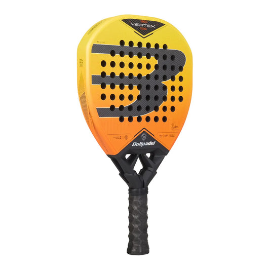 Bullpadel Vertex 05 GEO 2027 Pablo Cardona + Tarro de Pelotas + Grip